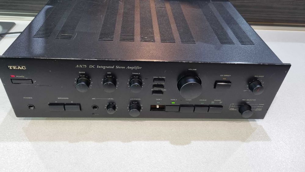 Усилвател TEAC A-X75 DC