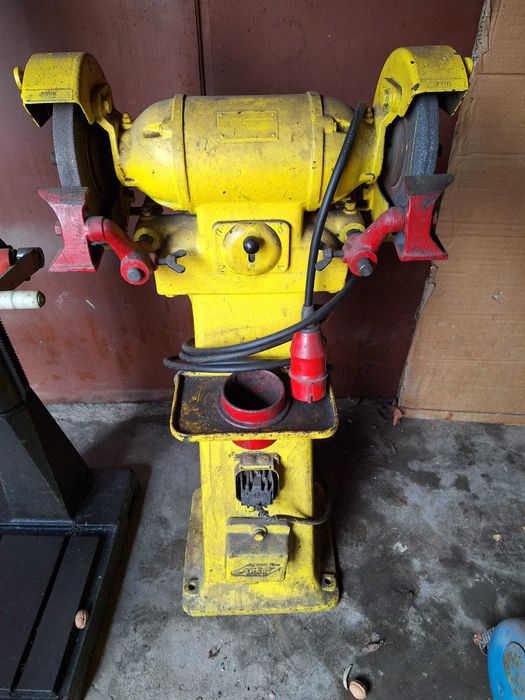 fierastrau mecanic , polizor trifazic