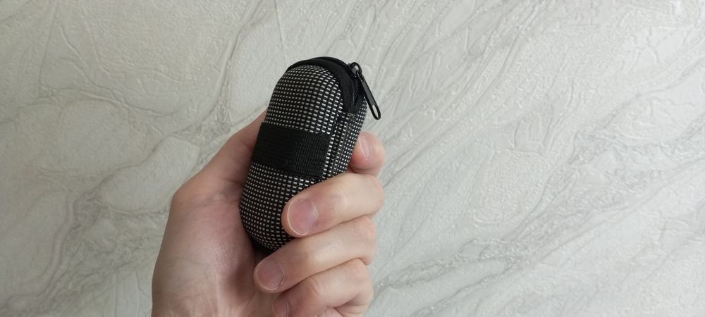 Продам новый - Кейс для - Наушников.