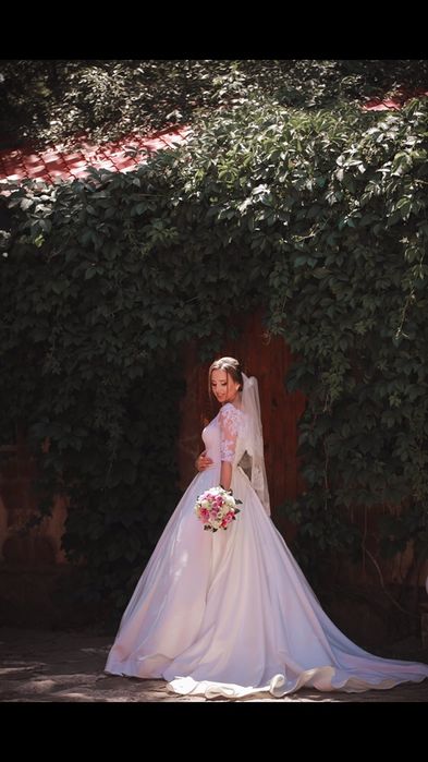 Шикарное свадебное платье