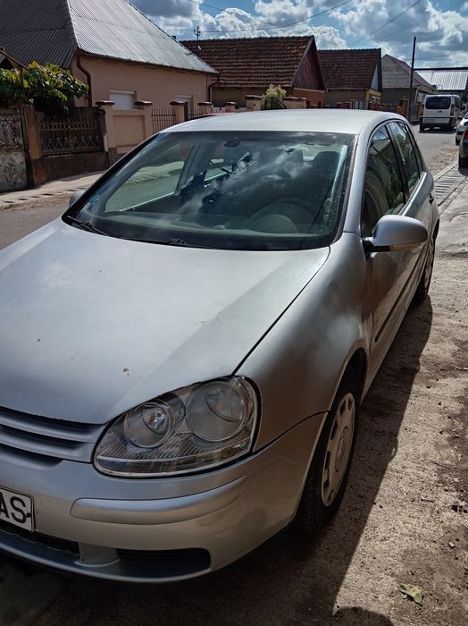 De vanzare golf 5