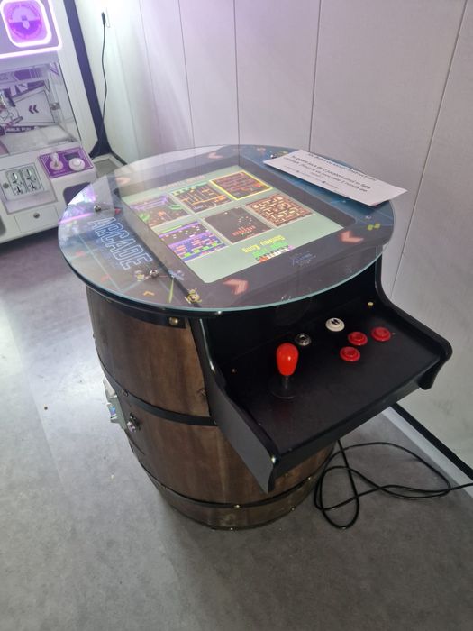 Echipamente Arcade și Pinball Profesionale (cu jetoane) – Stare Nouă / Import