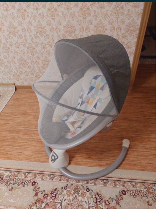 Шезлонг в отличнрм состояний