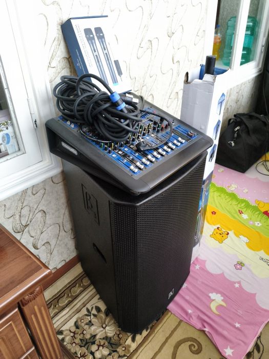 Kalonka usilitel mikrafon stoyka kabel full