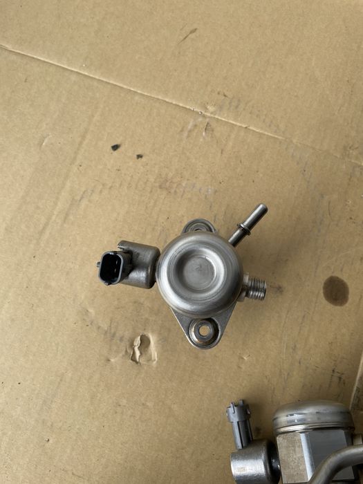 Pompa inalte Ford Fiesta 1.0 benzina