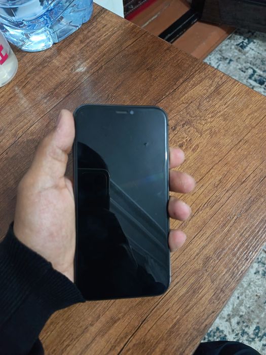 iphone 11 qoraaa