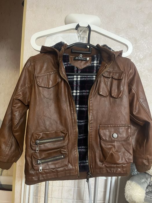 Продам куртку для мальчика