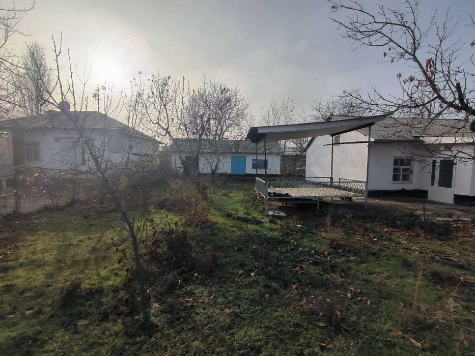 Hovli sotiladi 3.3 sotix Qibray Chinobod Продается участок 330м Кибрай