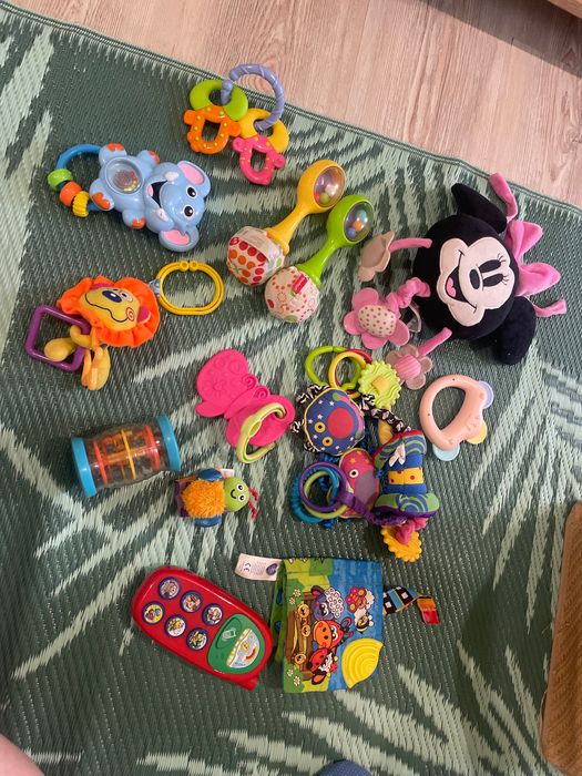 Lot 13 jucarii bebe minnie