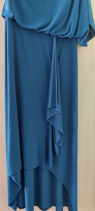 Rochie asimetrica, cu un singur umar