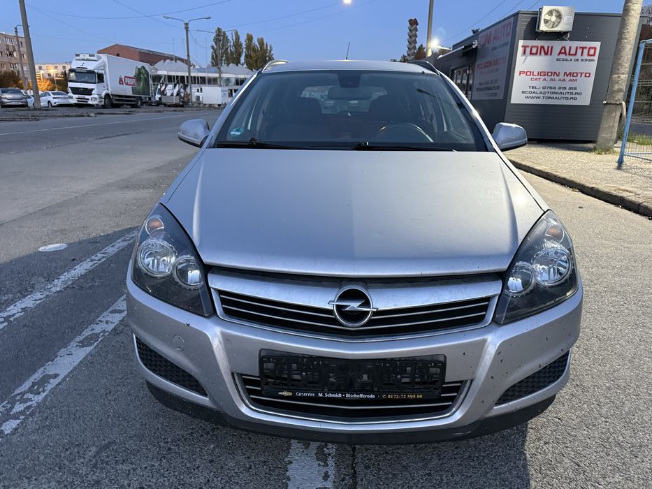 OPEL Astra 2010 — imagine 1