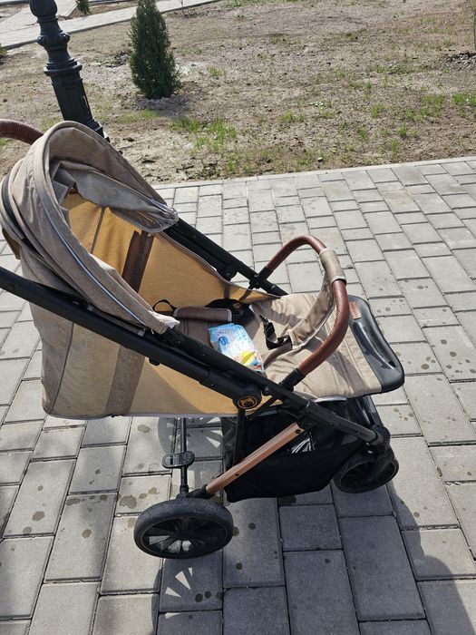 Коляска срочно сатылады