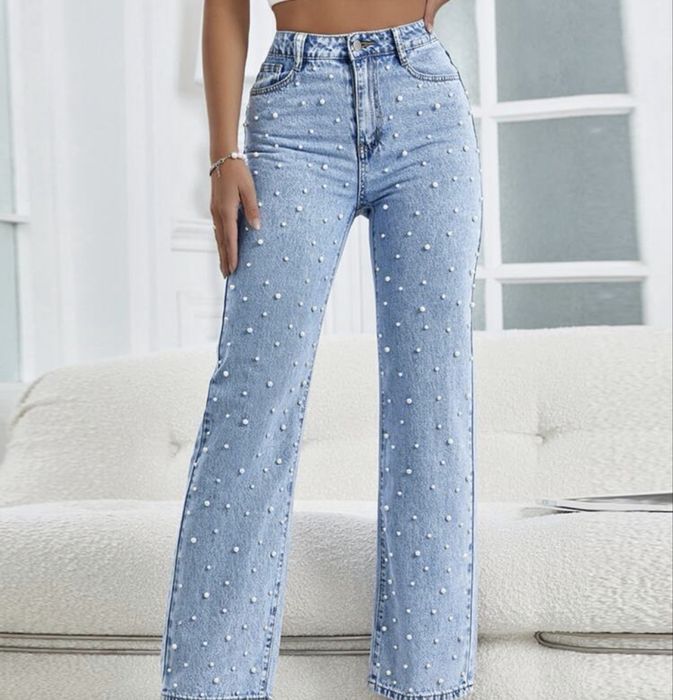 Дънки с камъни и широк крачол