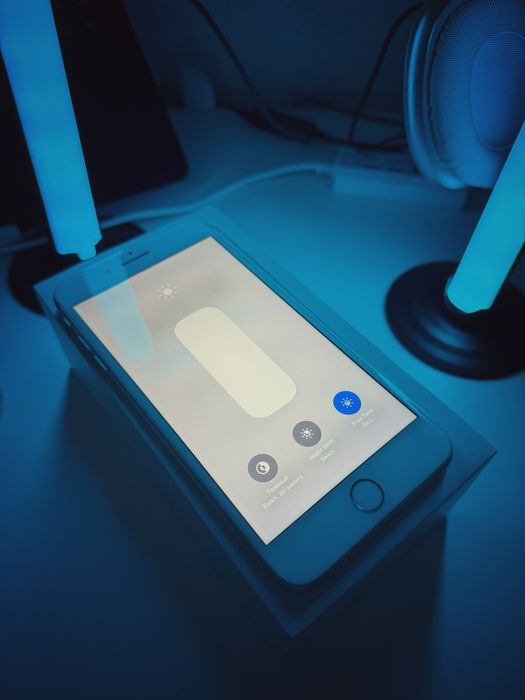 iPhone 8 Plus В идеальном состояние