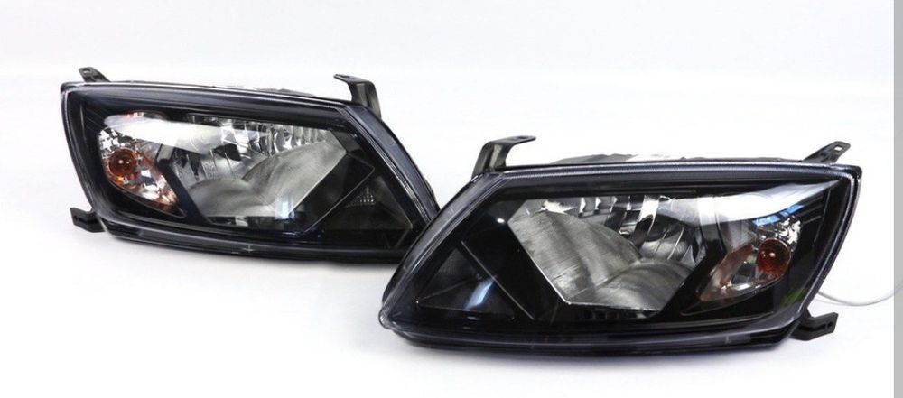 Фары передние Веста