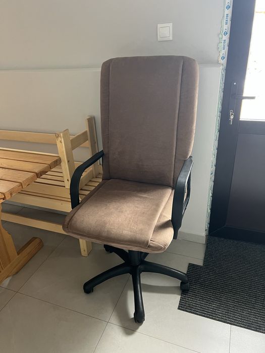 Продам кресло в хорошем состоянии