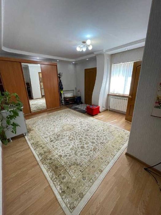 Продам 2-х этажный дом, район Келешек.