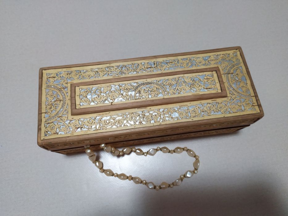 Продаю шкатулку из дерева