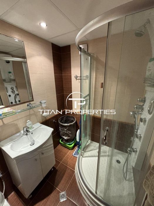 Продава се Четиристаен апартамент в Бургас, Център - 120 кв.м за 2667 €/кв.м - Снимка #9