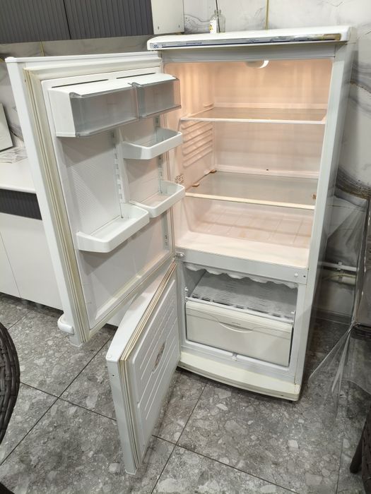 Продам б/у холодильник Атлант