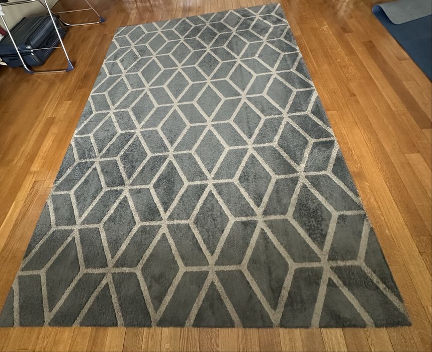 Продам красивый ковер бельгийский