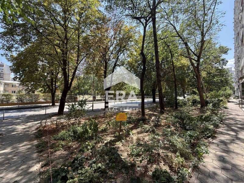 Продава се Тристаен апартамент в София, Зона Б-5 - 82 кв.м за 2805 €/кв.м - Снимка #11