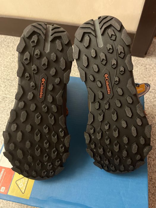 Туристически обувки Columbia за преходи и трекинг