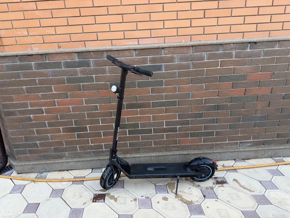 Електро самокат ninebot