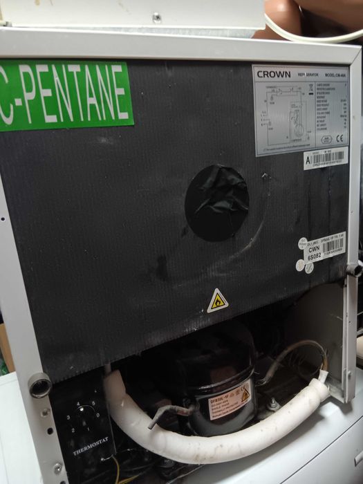 Малък хладилник ,втора употреба,плюс голям хладилник,втора употреба