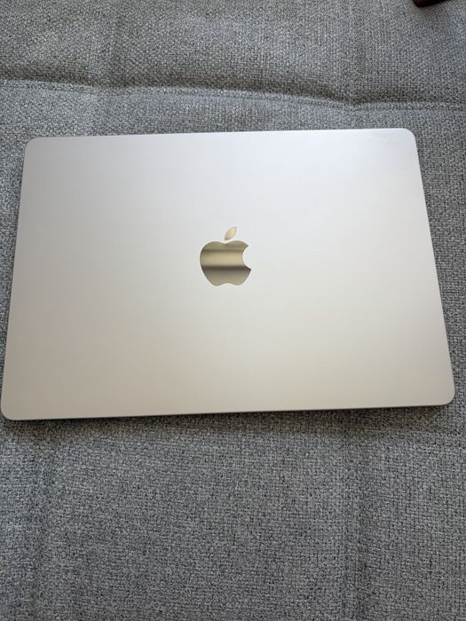 Macbook Air M2 13.6 8gb/256 gb ssd