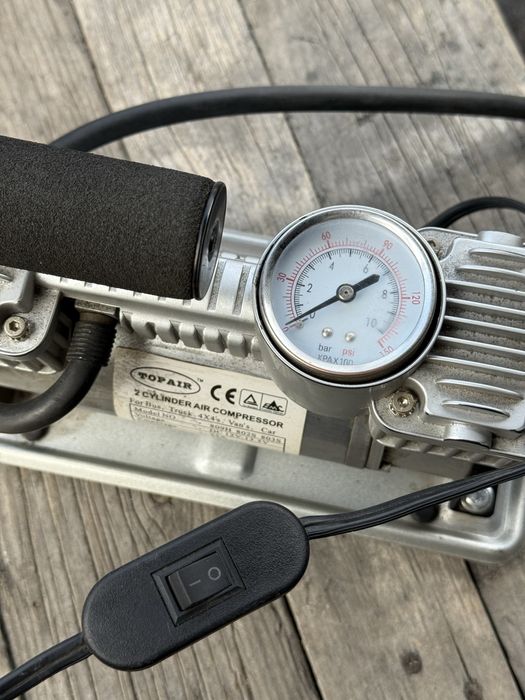 Автомобильный насос, компрессор.