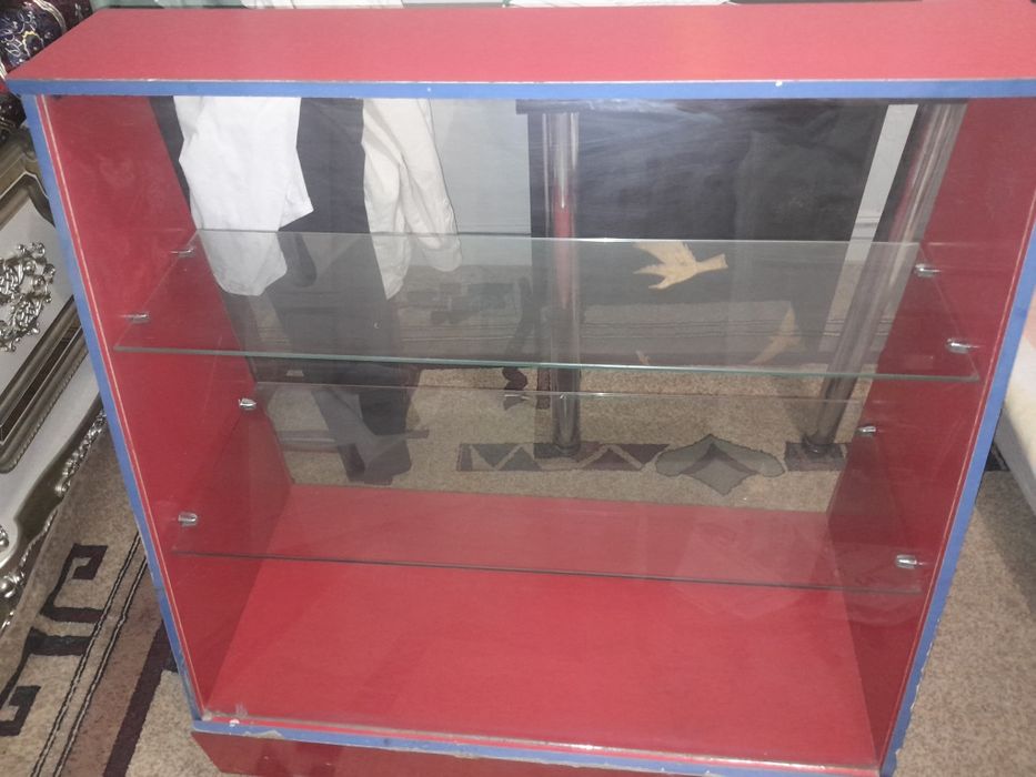 Витрина Шкаф Телефон сотилади 150