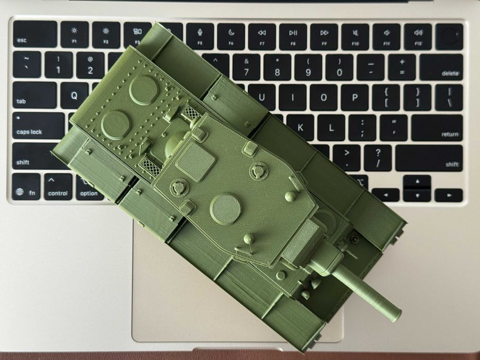 Модель тяжёлого танка КВ 2. Масштаб 1:35