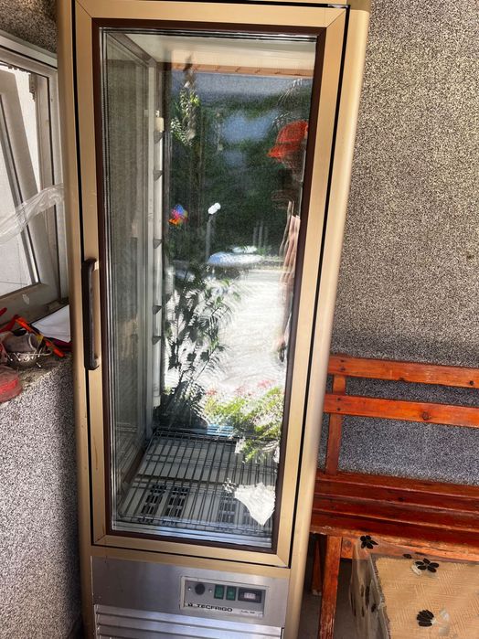 Vitrină frigorifică