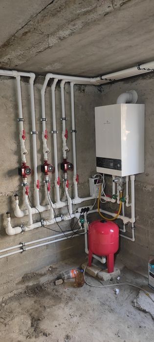 Услуги сантехника. Ремонт котёл.