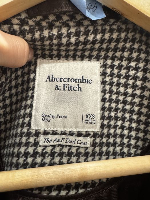 Вълнено палто Abercrombie and Fitch - XXS