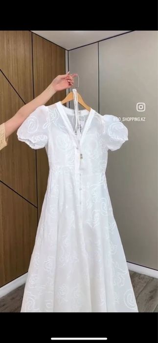 Продам белое платье