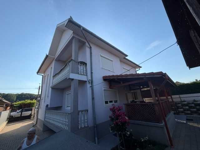 Vand casa de locuit D+P+E in Jibou