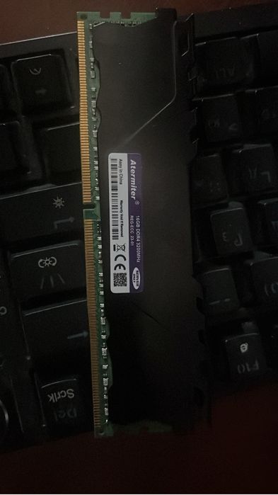 Плажка Озу ddr 4 16 гигов