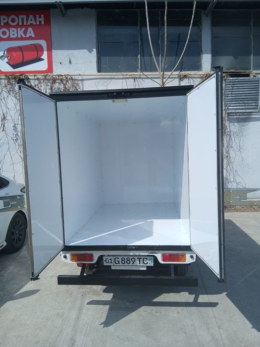 Avto tent ustanofka