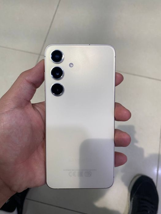 Samsung s24           .