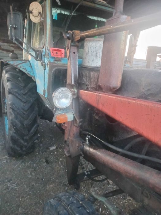 Трактор МТЗ-80.Маленькая кабина.