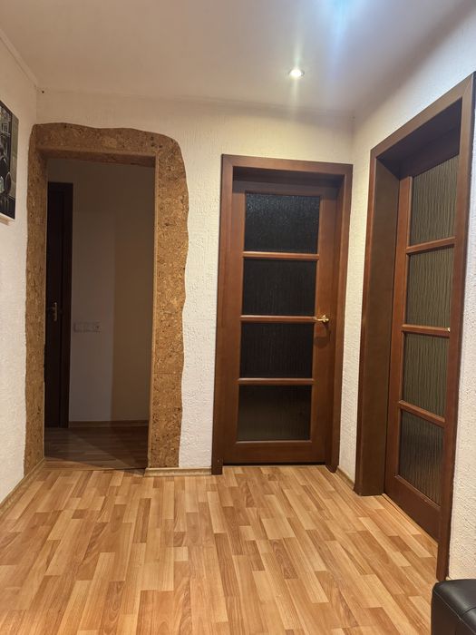 Продам 3 комн. квартиру в центре