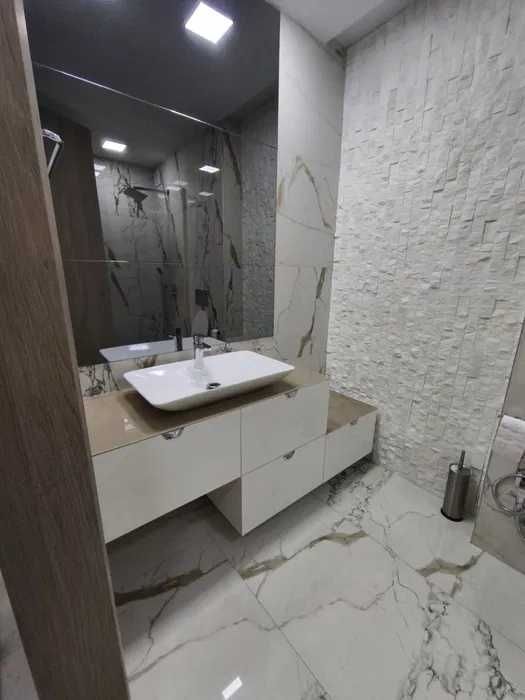 Луксозен двустаен в Смирненски под наем!