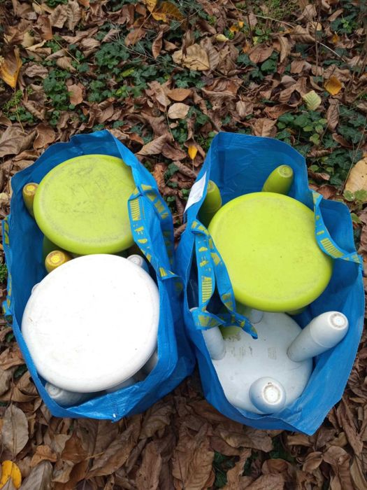 7 бр. Детско столче-табуретка MAMMUT (ikea) и масичка