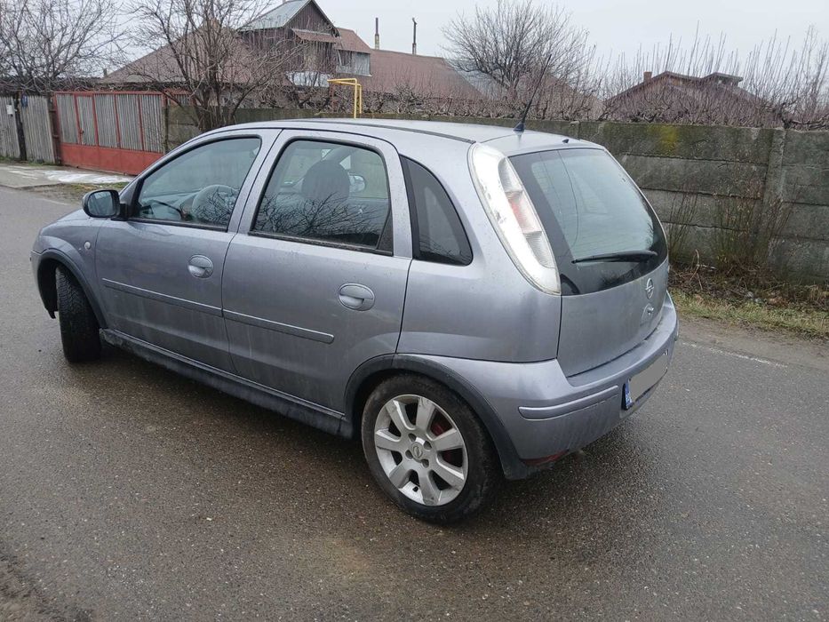 Opel Corsa C,  E4, AC, multe piese noi, ireproșabilă.  1.2 benzina