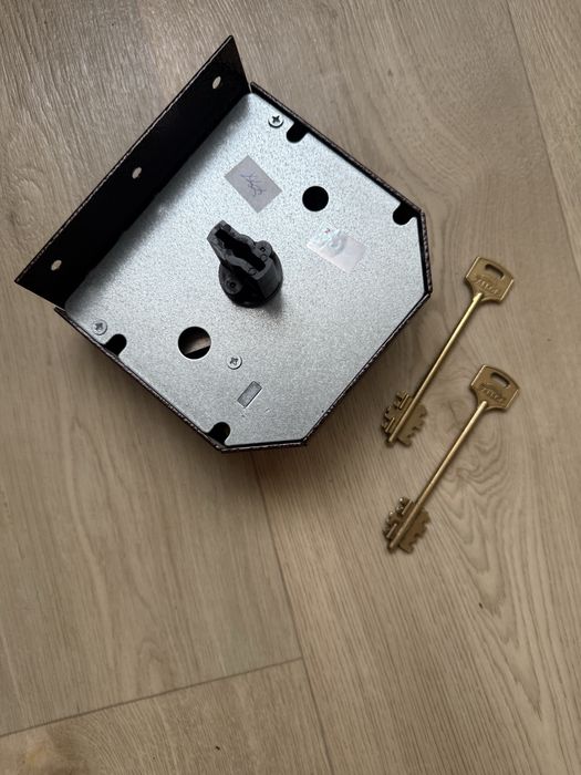 Замок дверной Эльбор