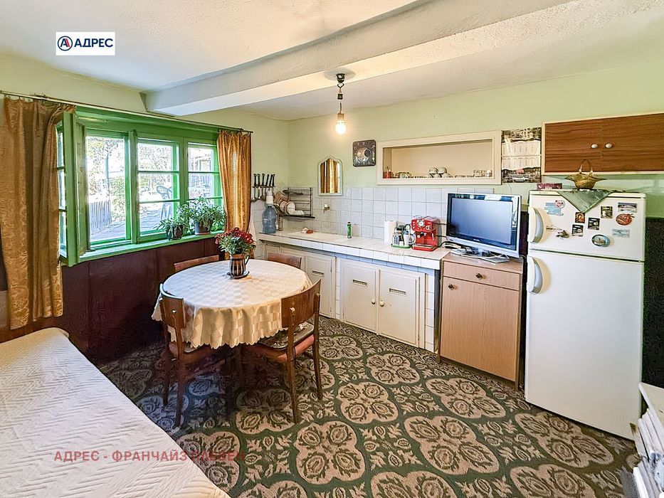 Къща в Плевен, област-с.Бръшляница площ 132 цена 38000