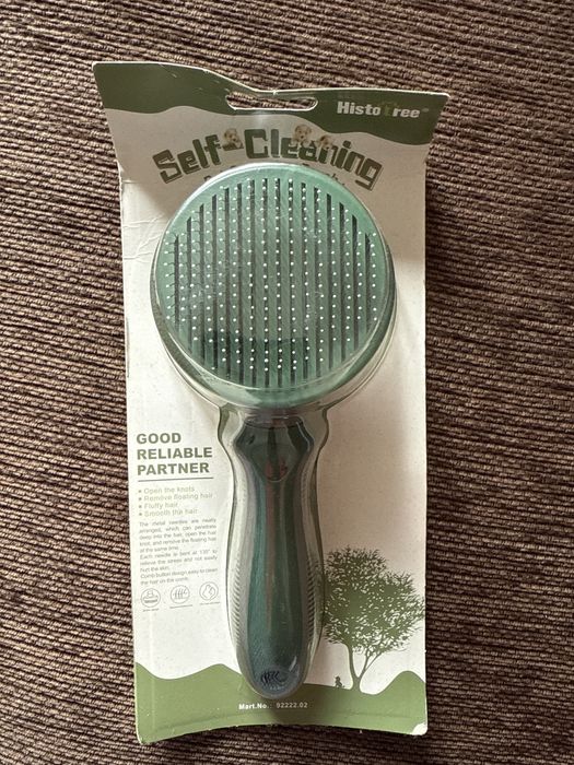 Perie pentru pisici și câini cu auto-curățare