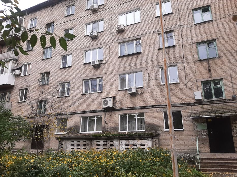 Продам 2х ул. Ауэзова 1(брежн.)!